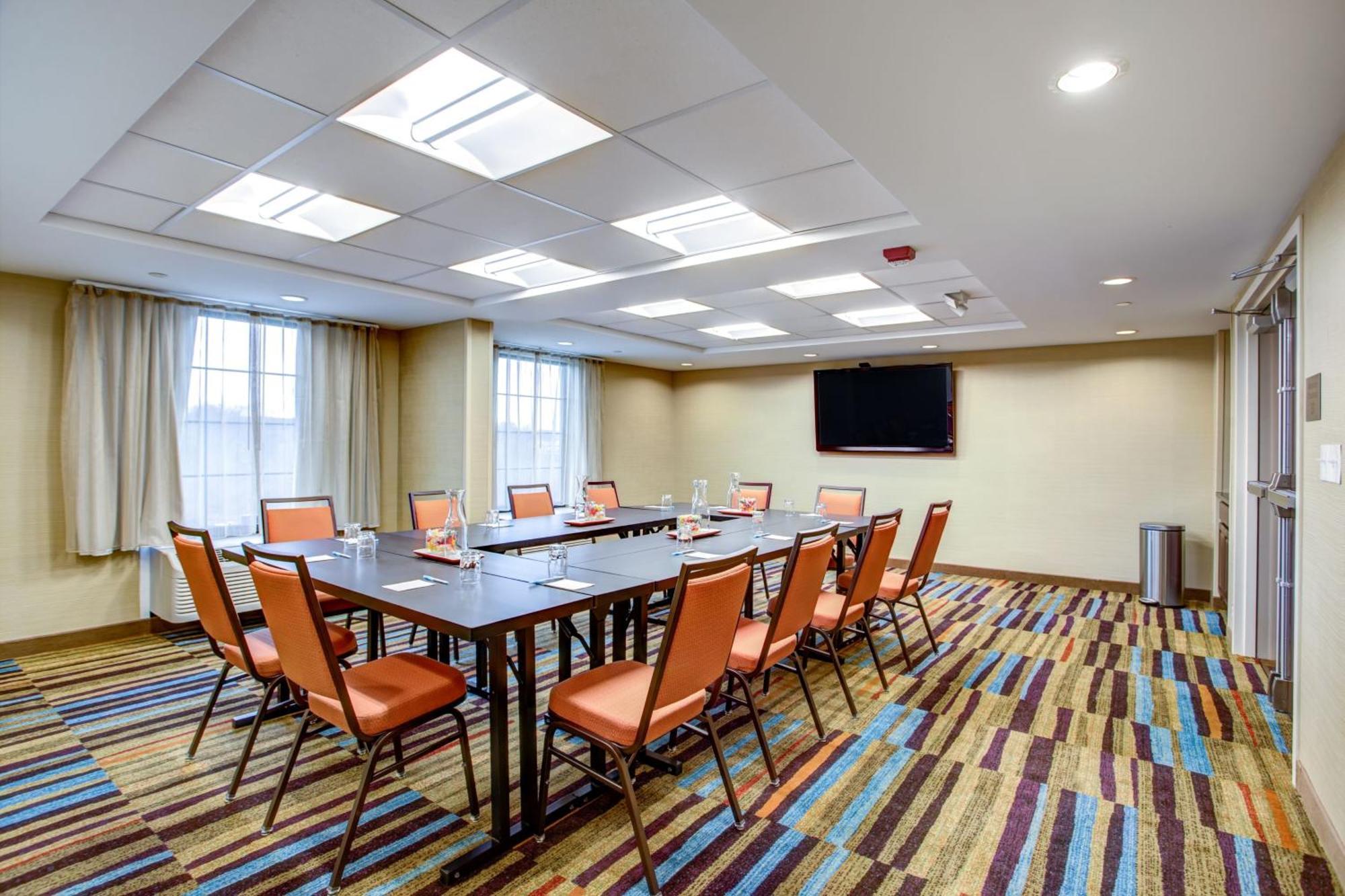 Fairfield Inn & Suites By Marriott Springfield הוליוק מראה חיצוני תמונה