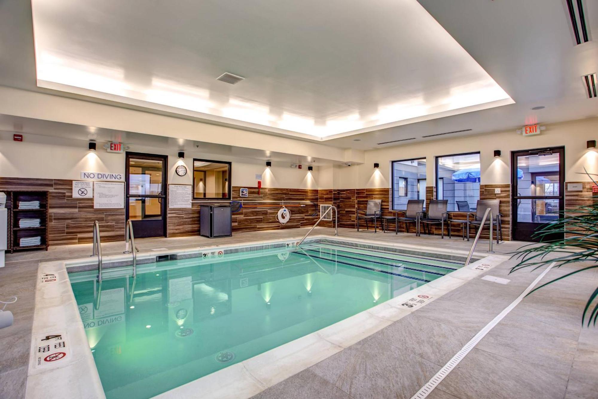 Fairfield Inn & Suites By Marriott Springfield הוליוק מראה חיצוני תמונה