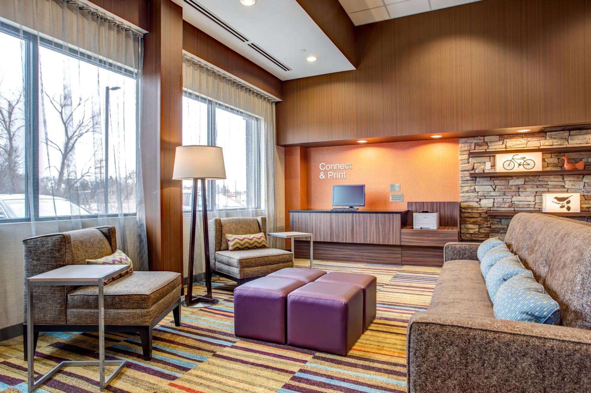 Fairfield Inn & Suites By Marriott Springfield הוליוק מראה חיצוני תמונה