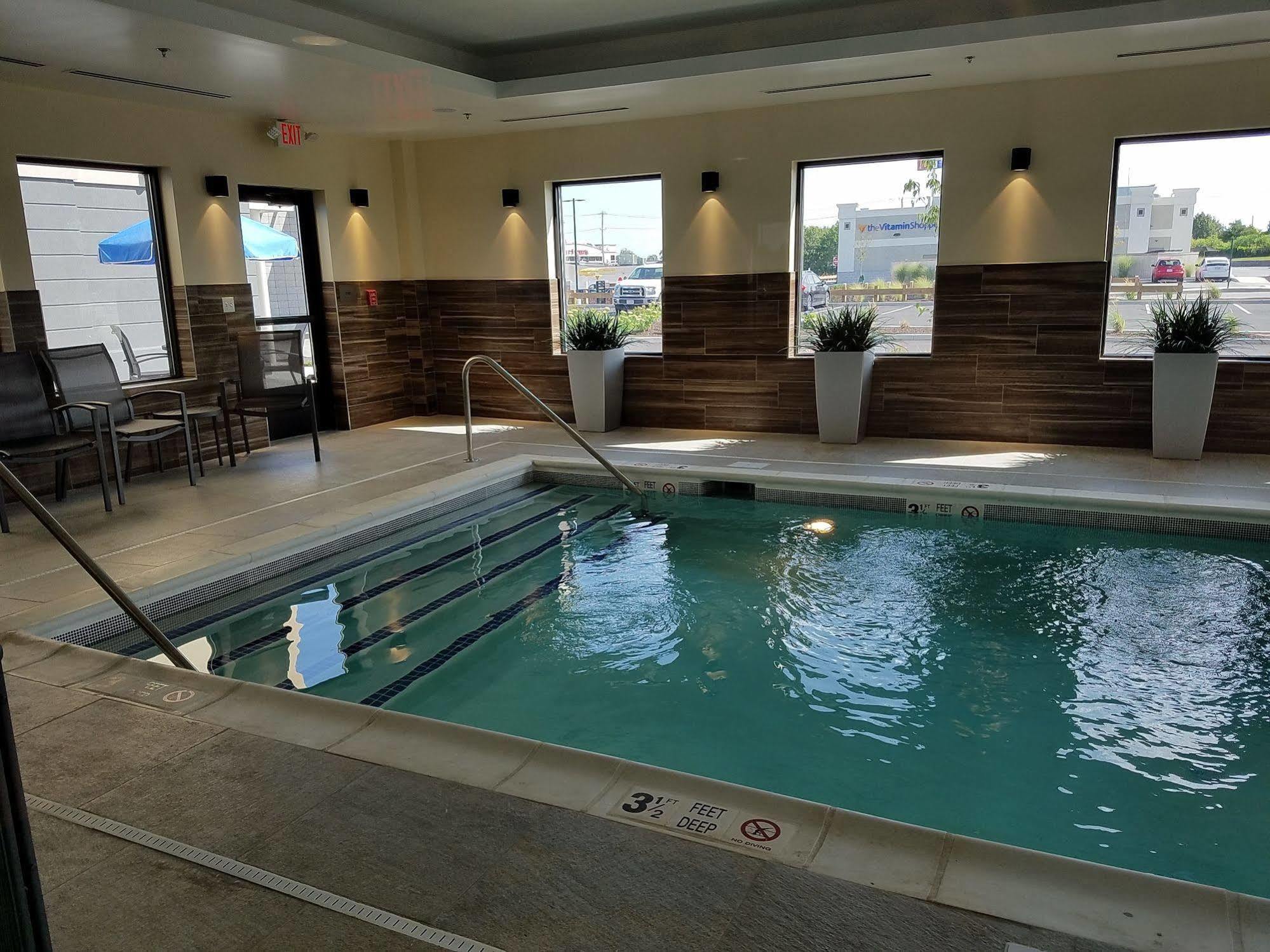 Fairfield Inn & Suites By Marriott Springfield הוליוק מראה חיצוני תמונה