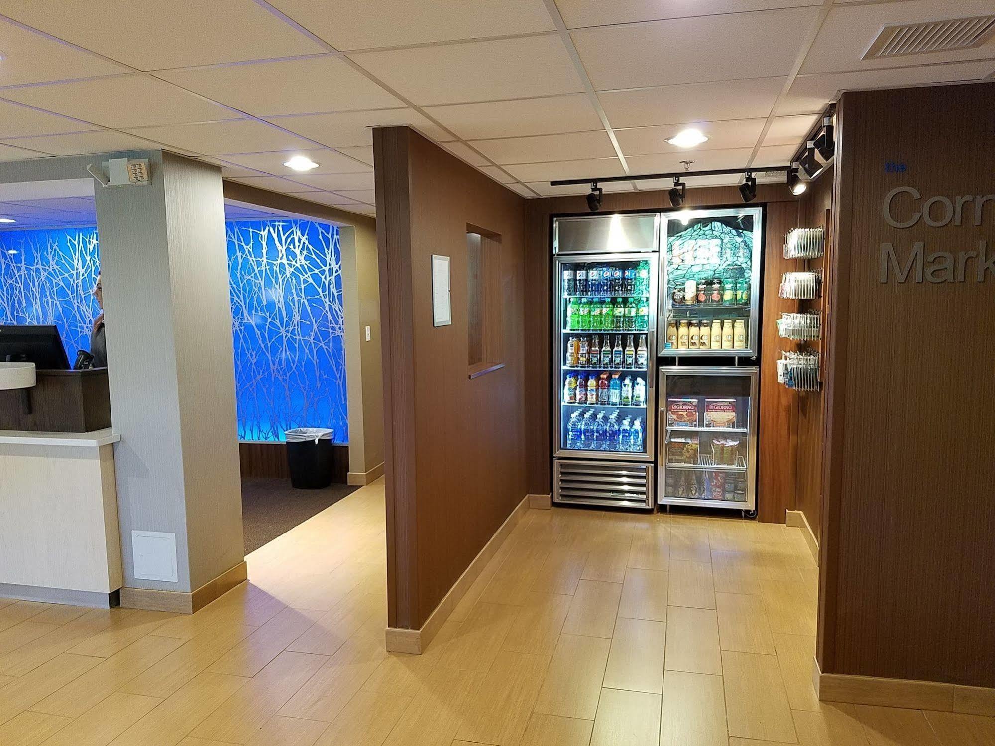 Fairfield Inn & Suites By Marriott Springfield הוליוק מראה חיצוני תמונה