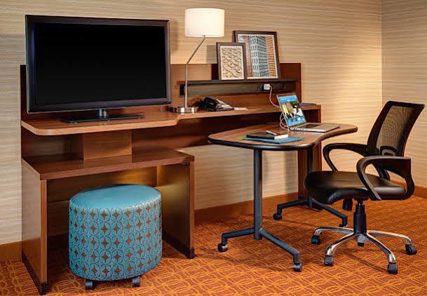 Fairfield Inn & Suites By Marriott Springfield הוליוק מראה חיצוני תמונה